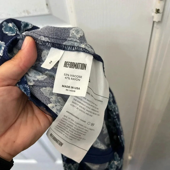 Reformation Dimo Floral Print Wide Leg Crop Pants - Picture 6 of 7